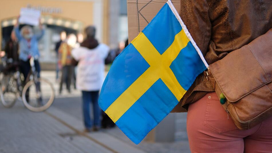 Schwedische Flagge, Demo, Leipzig