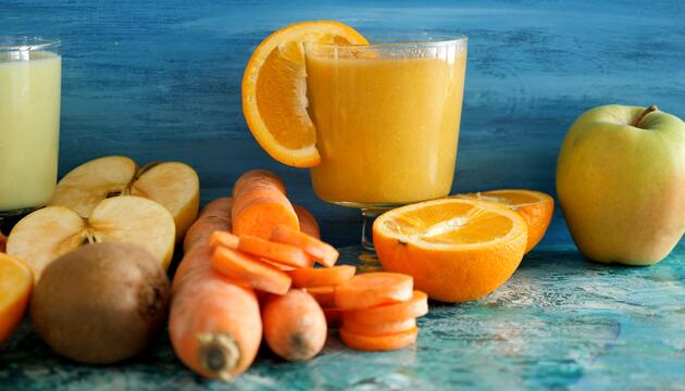 Was ist gesünder: Saft oder Smoothie?