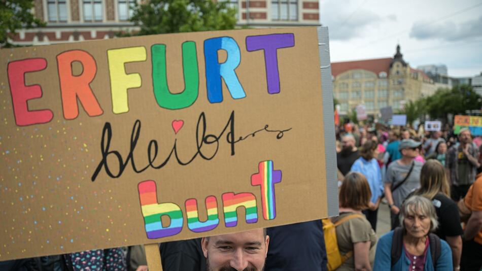 Demonstration gegen Rechtsextremismus in Erfurt