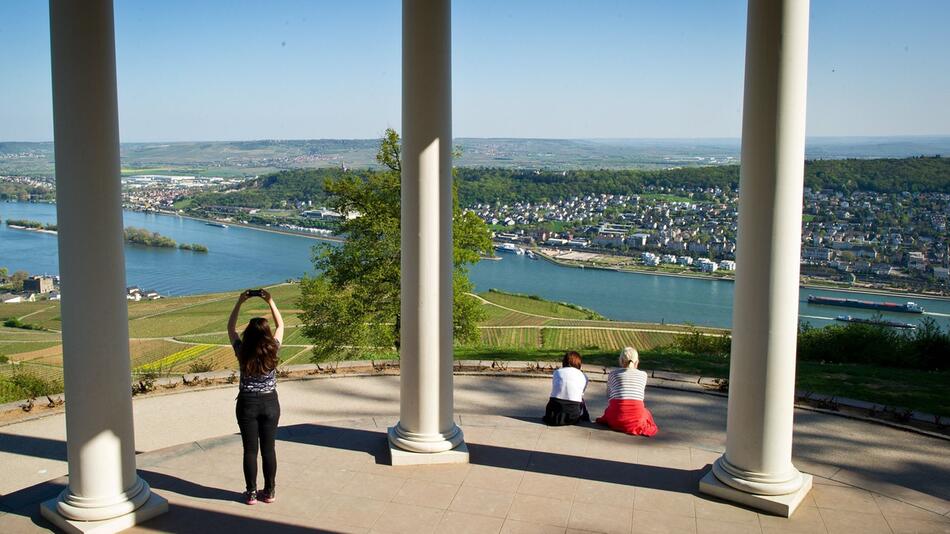 Aussichtsplattform oberhalb von Rüdesheim