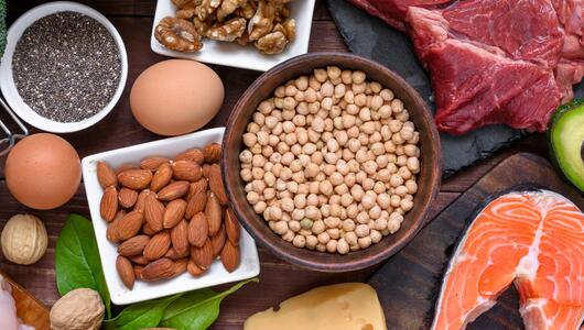 Proteinmangel: Diese Anzeichen deuten auf zu wenig Eiweiß hin
