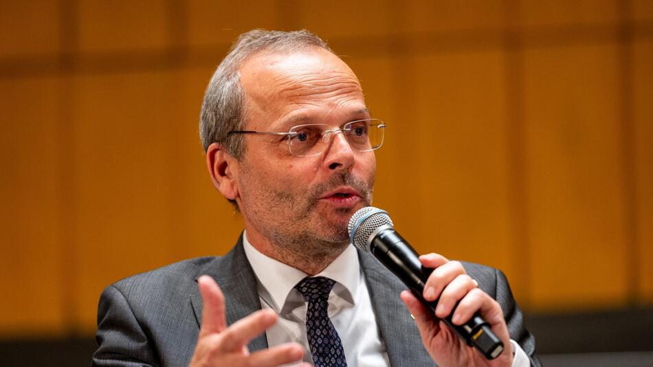 Podiumsdiskussion zu Antisemitismus