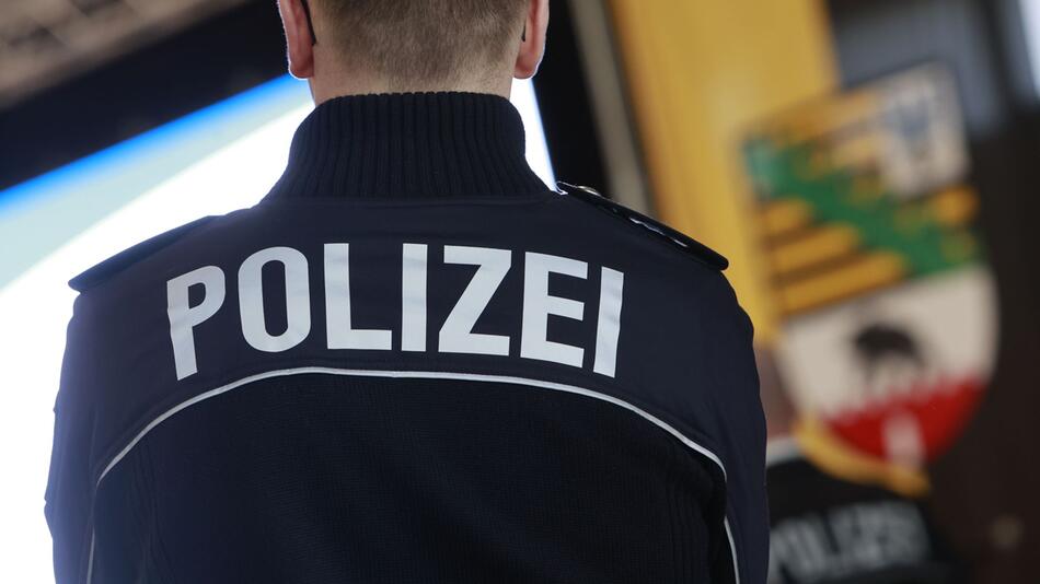 Zeugnisausgabe für Absolventen der Polizei-Fachhochschule