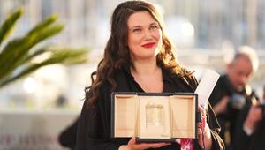 Cannes: Berlinerin Mascha Schilinski gewinnt Preis der Jury