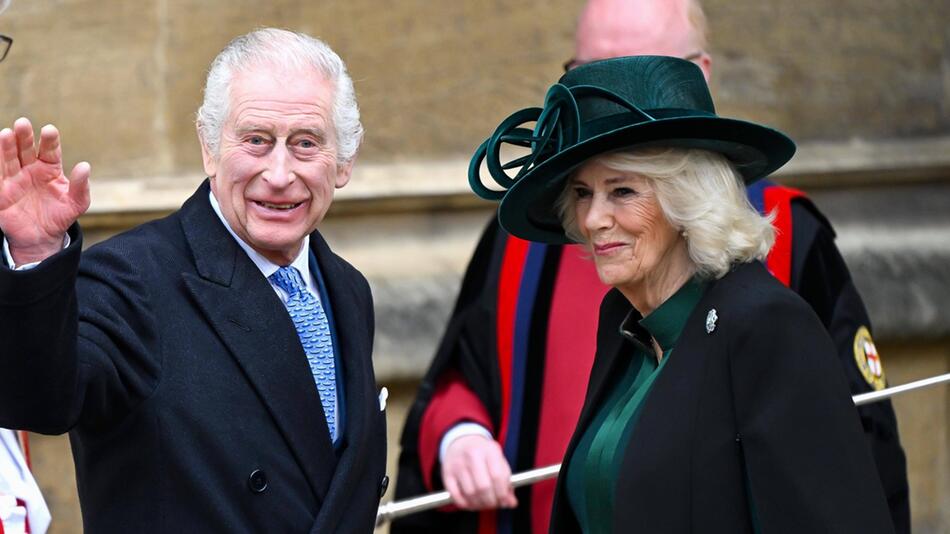Gut drauf und nahezu erholt: König Charles und Königin Camilla vor dem Ostergottesdienst 2024.
