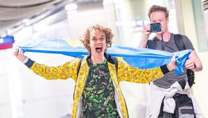 Ankunft am Flughafen - Reiseinfluencer Luca nach seiner XXL-Reise