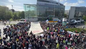 Protest gegen aktuelle Energiepolitik – Wirtschaftsministerin in der Kritik