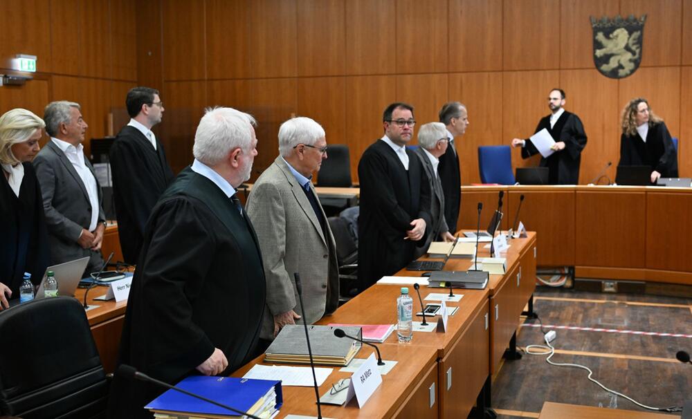 Im Sommermärchen-Prozess müssen sich ehemalige DFB-Funktionäre vor Gericht verantworten