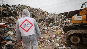 Räumung einer illegalen Müllkippe