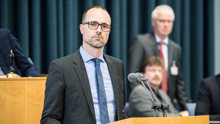 Anstieg der Corona-Fälle: Minister macht klare Ansage zu Maskenpflicht