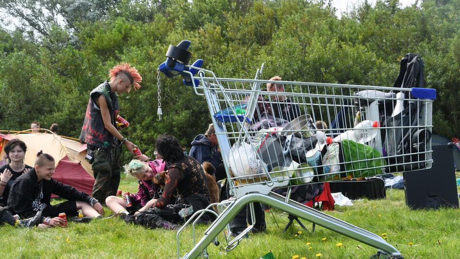 Punk-Protestcamp "Aktion Sylt" auf Sylt gestartet