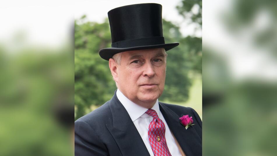 Der Ex-Prinz hat jetzt einen richtigen Namen: Andrew Mountbatten Windsor. Oder vielleicht Andrew...