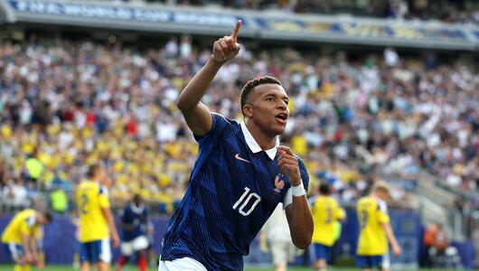 Kylian Mbappé erzielte gegen Schweden erneut zwei Tore.