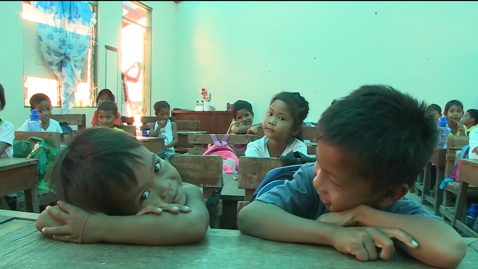 Philippinische Kinder in einer Schule