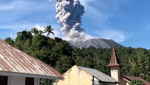 Vulkan Ibu ist ausgebrochen