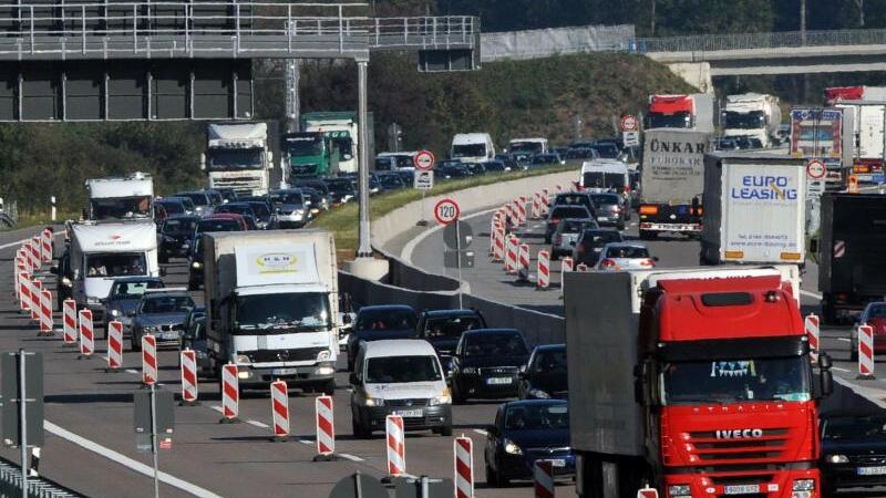 Stau auf der A5