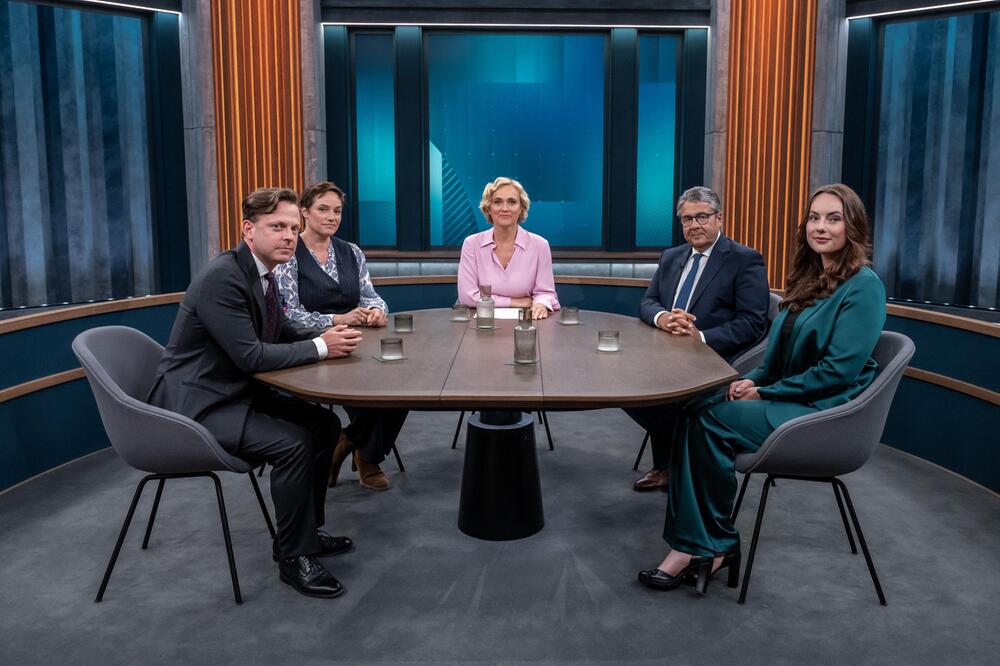 Caren Miosga mit ihren Gästen