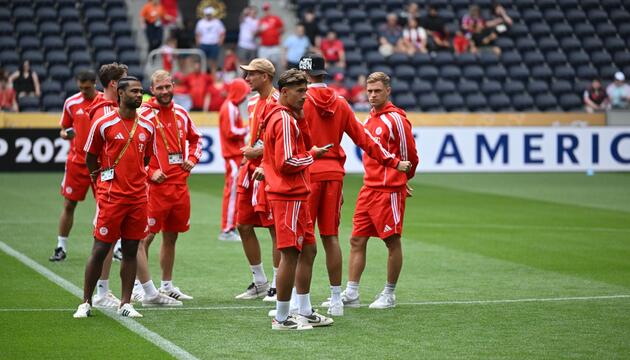 Bayern München - Auckland City