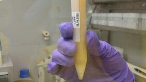 Substanz aus dem Behälter mit der Aufschrift "Polonium 210"