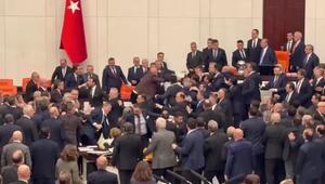 Türkei: Handgemenge im Parlament