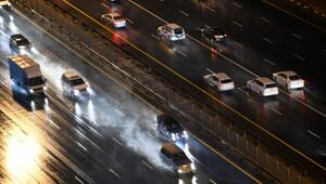 Aquaplaning: So reagieren Autofahrer richtig