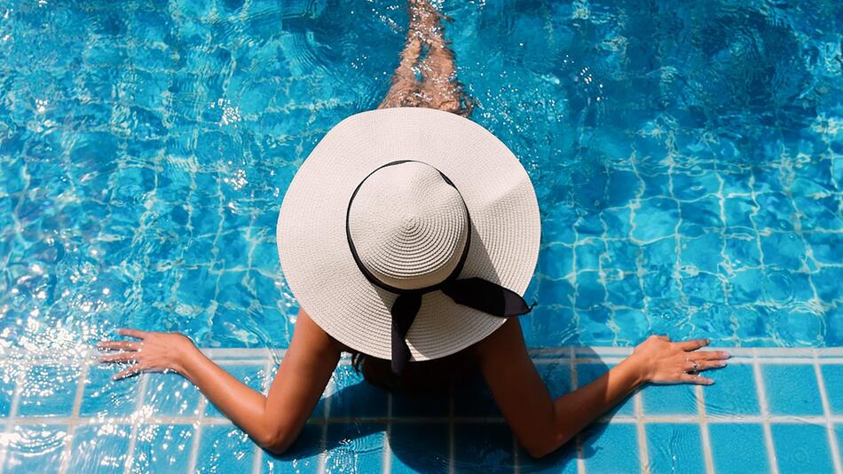 Ab ins Wasser! Aber lohnt sich das Freibad in der Nähe?