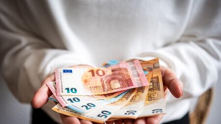 Jeder Zweite will 2026 spenden - vor allem die Jüngeren