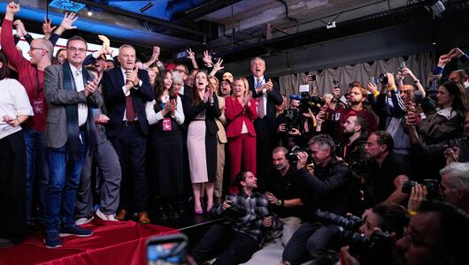 Kandidaten der Studentenliste feiern